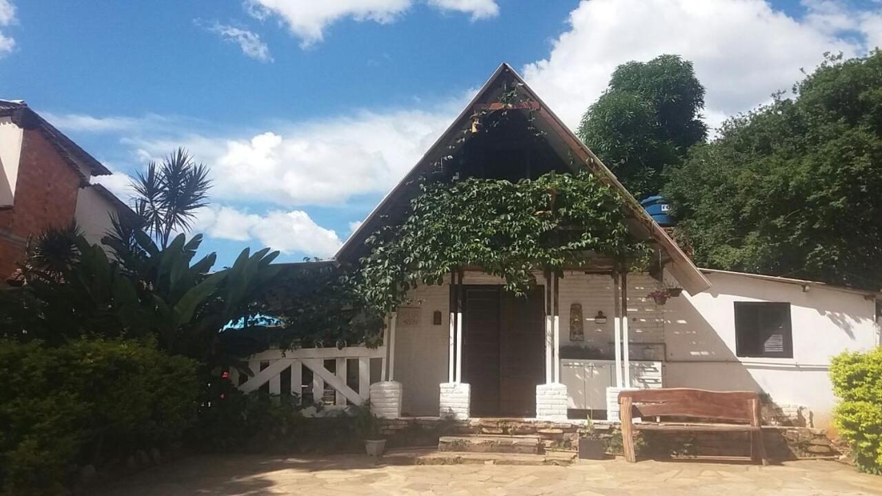 Pousada Villa Zen ปิเรนนอโปลิส ภายนอก รูปภาพ